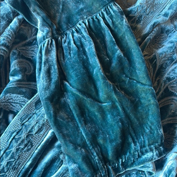 Teal Velvet Floral Kimono - Picture 4 of 6